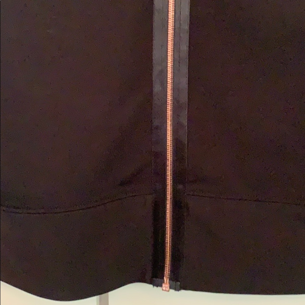 rag & bone tank, rose gold exposed zipper (back) - Picture 4 of 9